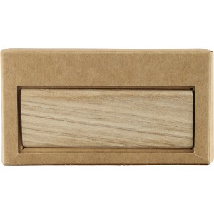 B�kkfa aut�illatos�t�, barna (aut�s cikk)